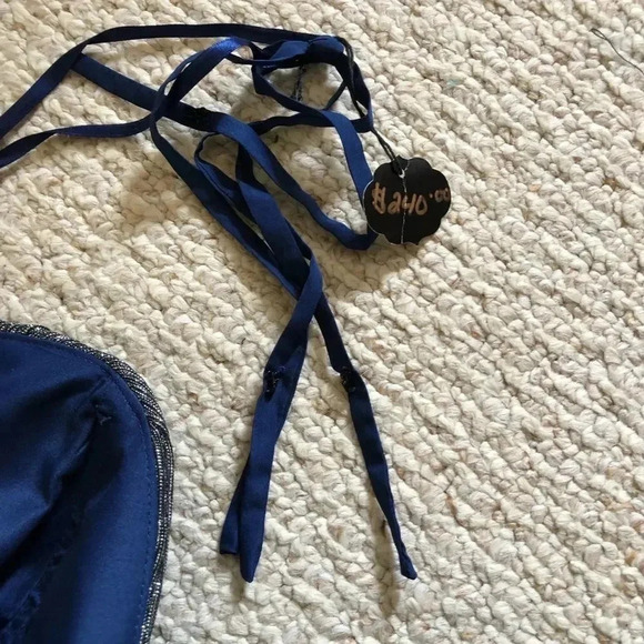 New Allure Bridals black, silver long matalic strapless mod gown size 6/8 - Picture 7 of 14